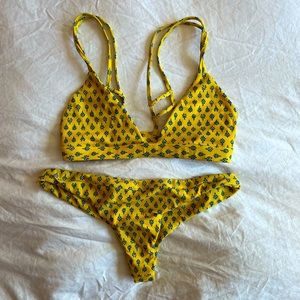 Benoa swim yellow cheeky bikini medium